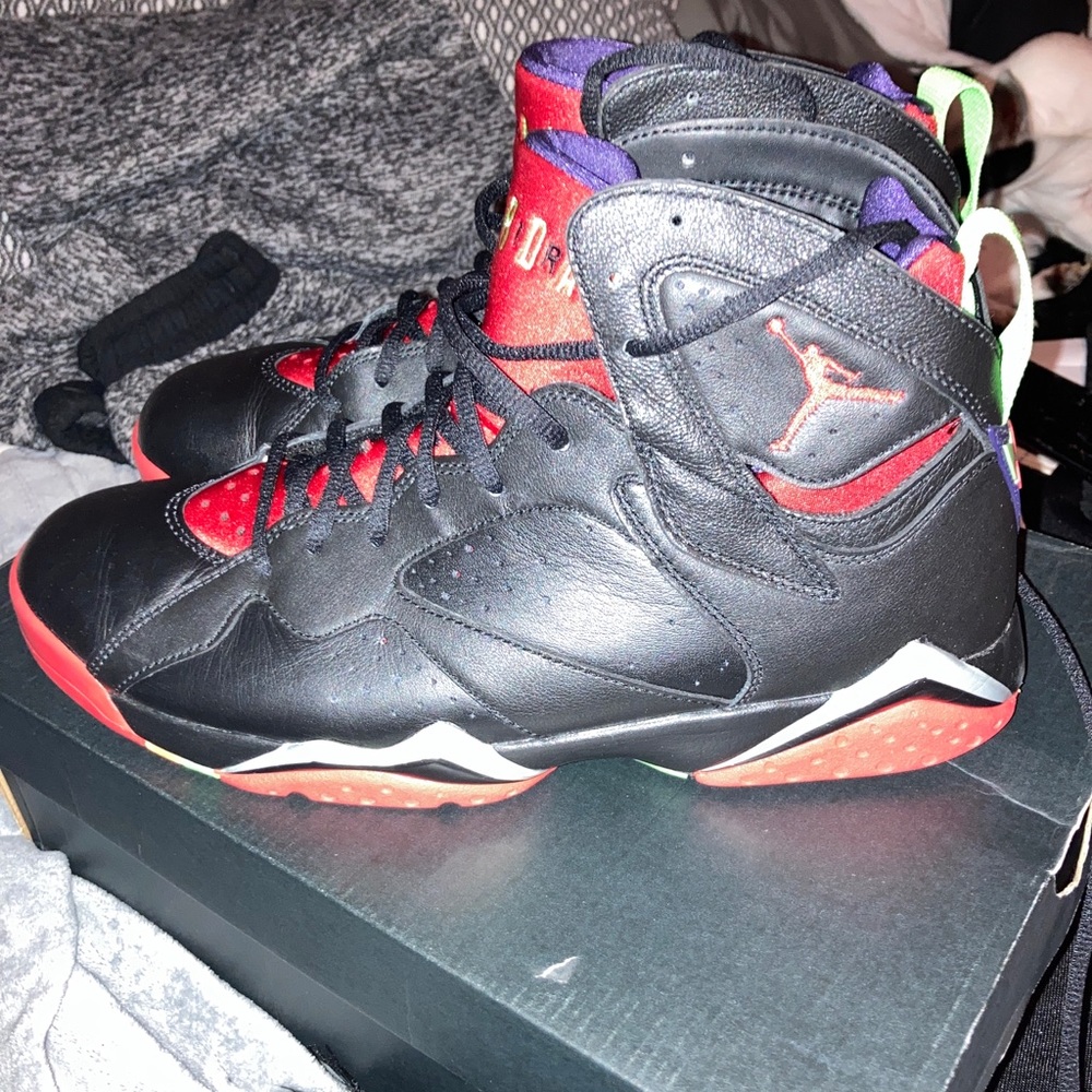 Jordan Marvin the Martian 7s size 10.5